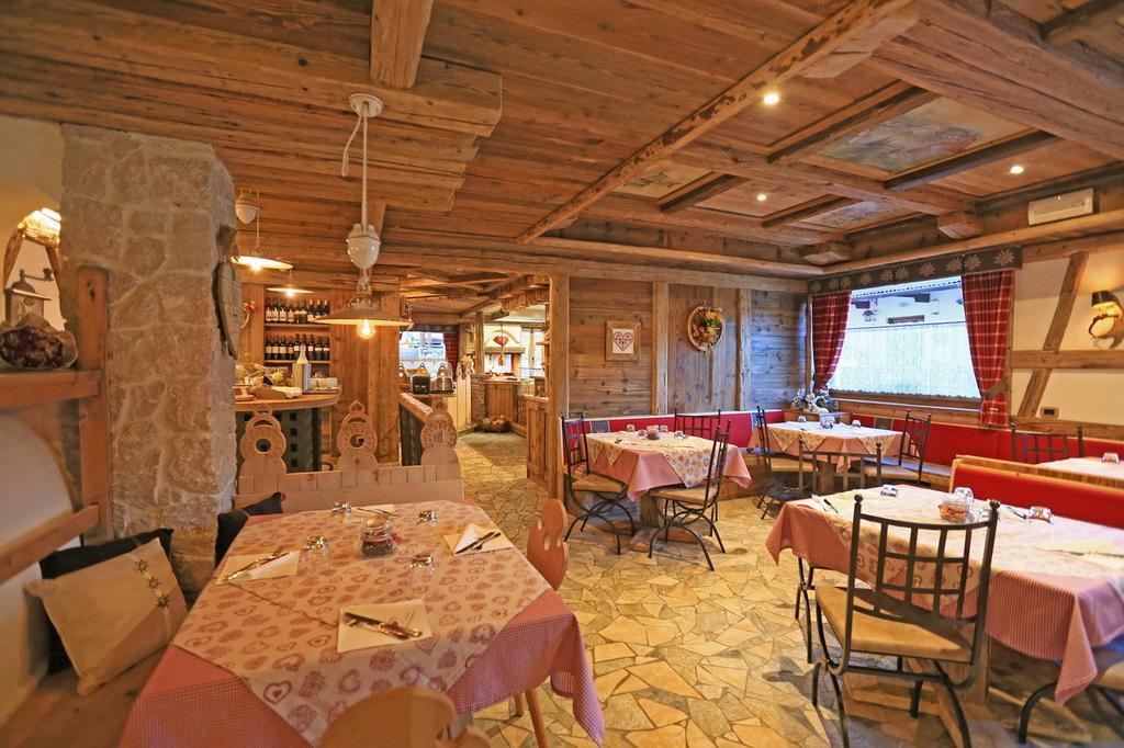 Garni Ladin Hotel วีโก ดี ฟาสซา ภายนอก รูปภาพ