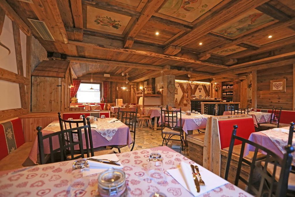 Garni Ladin Hotel วีโก ดี ฟาสซา ภายนอก รูปภาพ